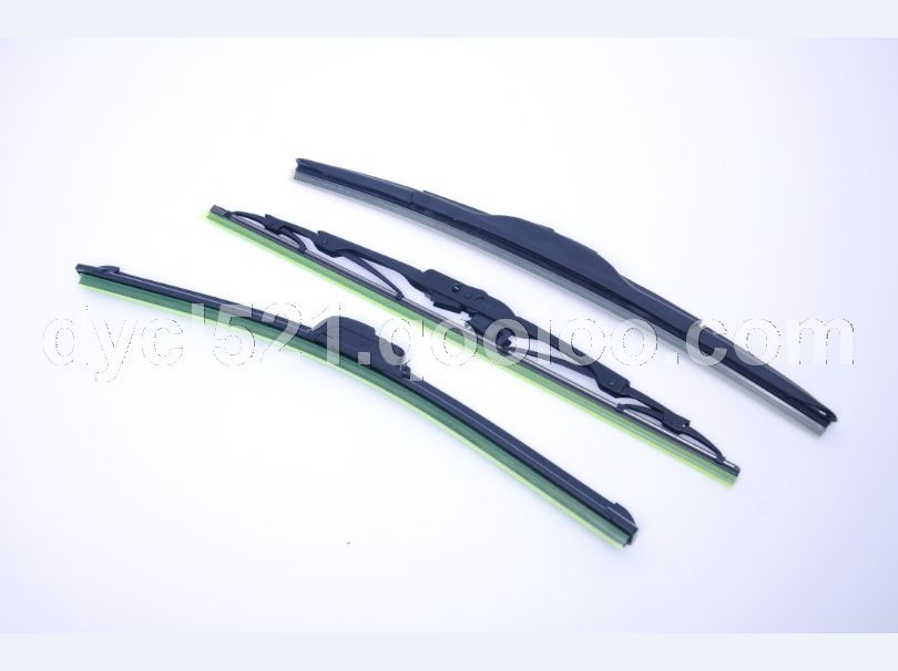 高性价比雨刷如何选？清晰耐用胶条是关键，型号齐全保障行车视野