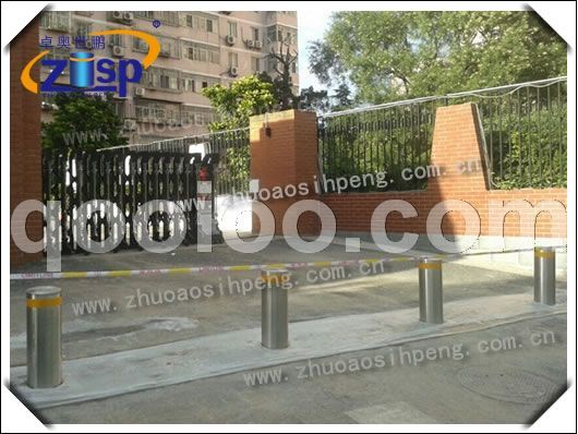 校园智能升降柱安装完成进入调试，一体式设计提升安全管控效率