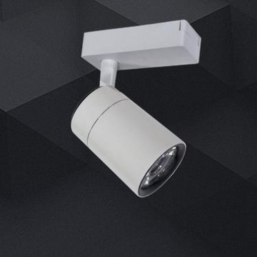 服装店照明如何选？COB射灯与LED轨道灯选购指南