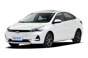 高性价比纯电家轿实拍解析,内饰空间与全景影像亮点突出 高性价比纯电家轿实拍解析,内饰空间与全景影像亮点突出