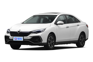 纯电家轿深度实拍，360°全景与多场景空间体验解析