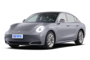 时尚纯电轿跑实拍解析:内饰全景与空间体验,北京参考价18.98万起 时尚纯电轿跑实拍解析:内饰全景与空间体验,北京参考价18.98万起