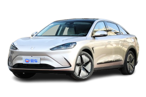 全新纯电轿车深度实拍：内饰豪华空间宽敞，全景影像与亲民价格成亮点