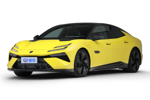 旗舰轿跑实拍解析：内饰全景与空间表现深度体验，参考价52.80万起