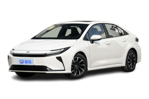 卡罗拉实拍图详解 内饰全景外观前后排配置解析