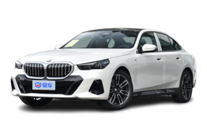 宝马5系进口版全车实拍 内饰全景与外观细节解析