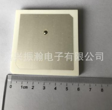 超高频读写器天线全攻略｜大尺寸大带宽读距远