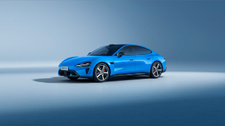 “老朋友”已打上门，新一代小米SU7这次还能封神吗