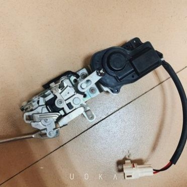 五菱之光V前门锁体带中控锁汽车配件拆车件