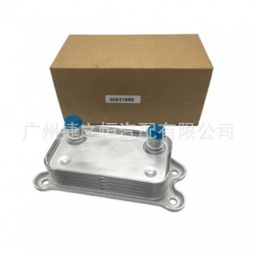 沃尔沃S40机油散热器变速箱冷却器散热器发动机油底壳30637966