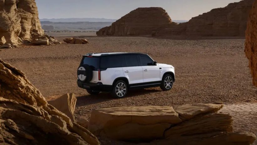 比01贵5万，车标镶金边，极石专造土豪爱车？